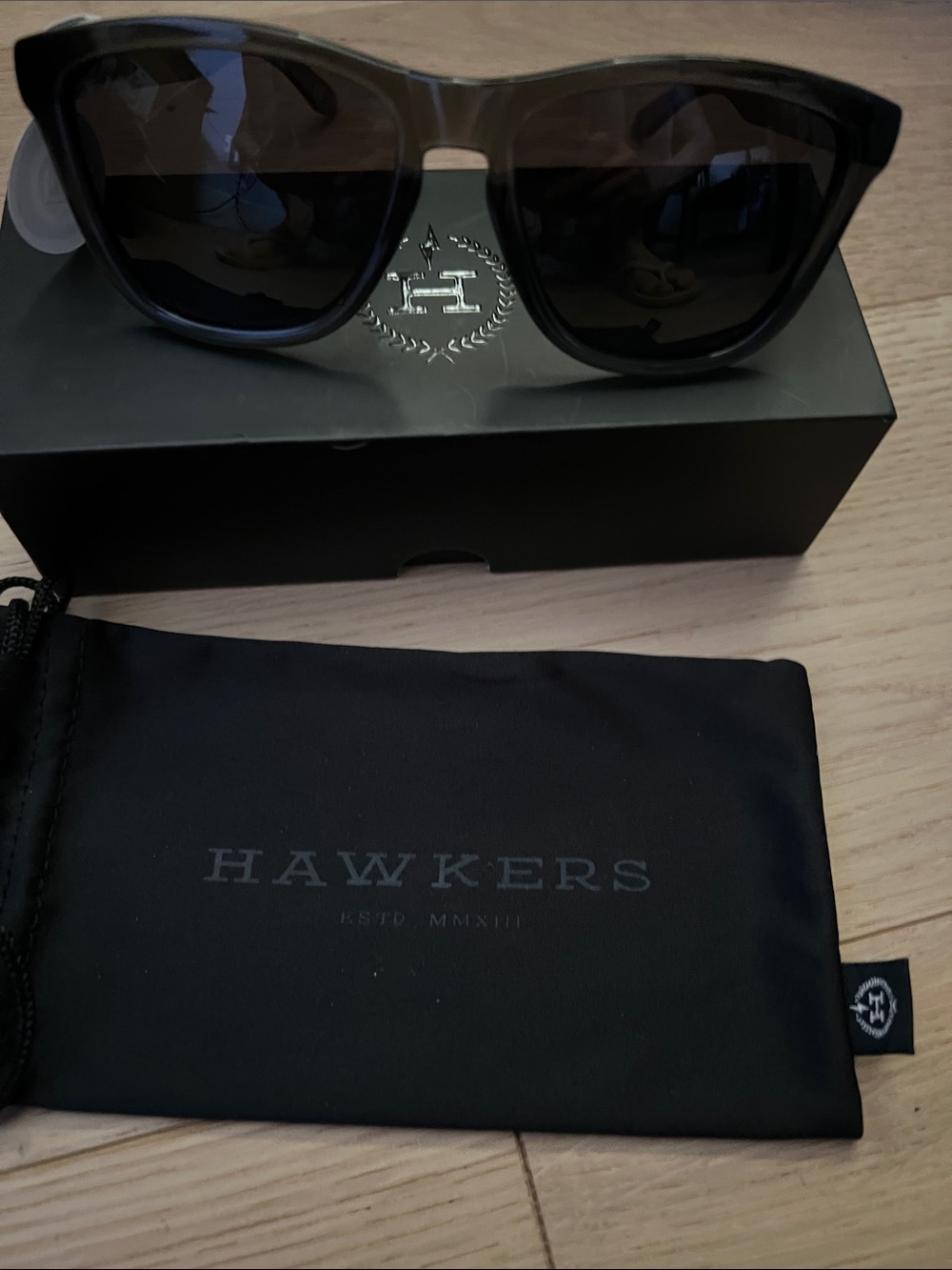 Hawkers Men's Black Polarized Sunglasses - Classic Style